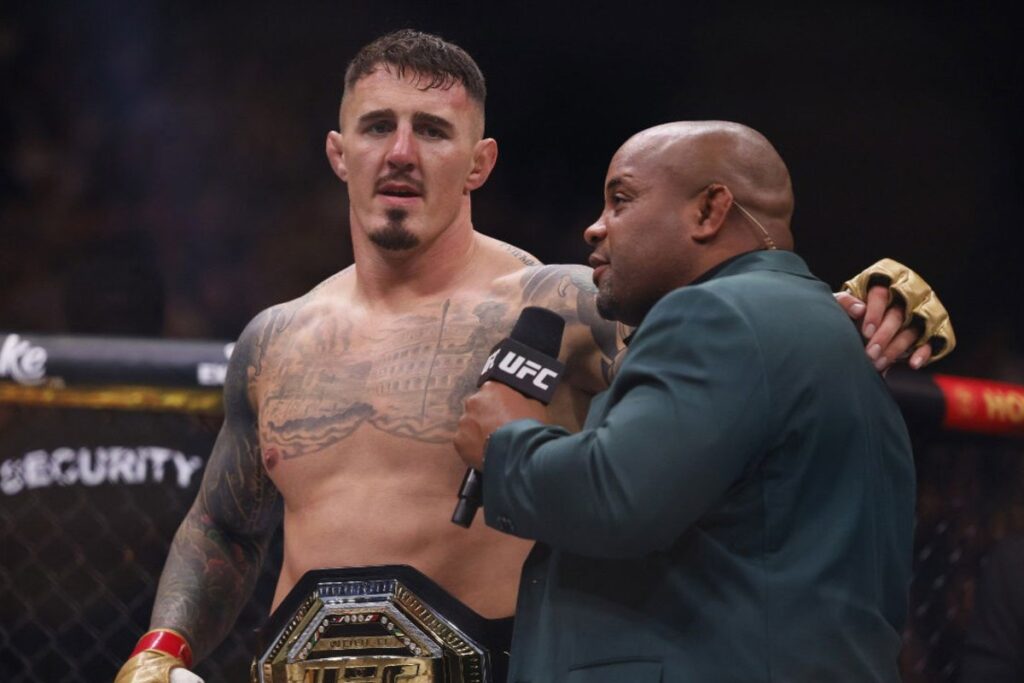 tom aspinall vs jon jones (2)